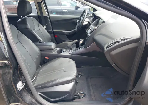 2014 Ford Focus Titanium из США, поврежденный, VIN 1FADP3N2XEL319782